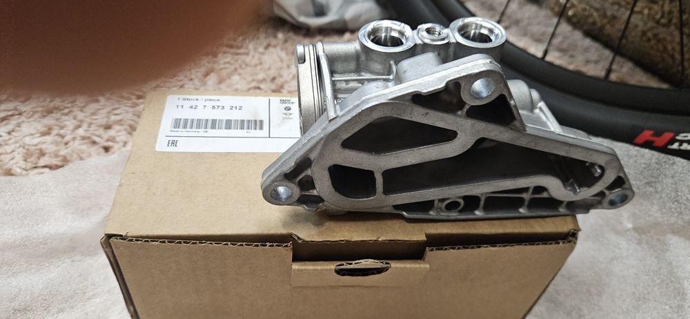 Termostat olejowy bmw n54b30  335i