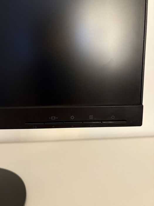 Monitor Lenovo 24” ThinkVision