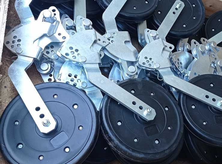 rolki dociskowe koła kółka dogniatające Kverneland Accord