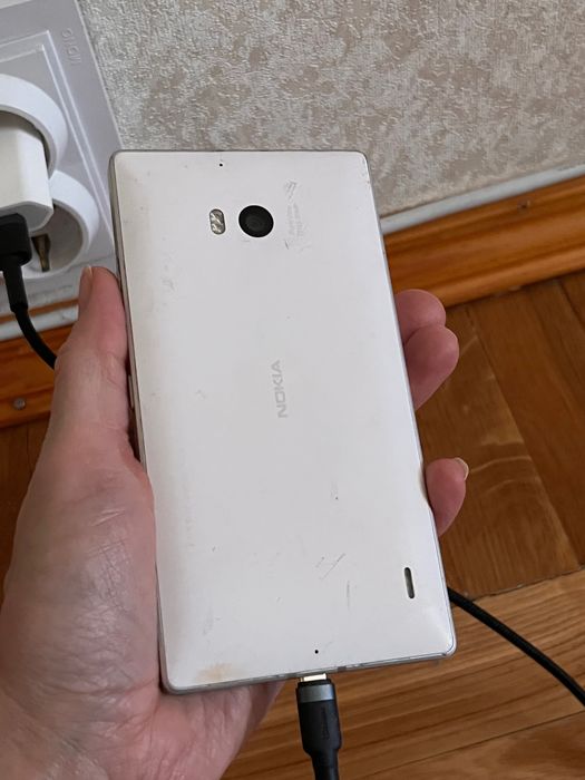 Смартфон Nokia Lumia 930 white