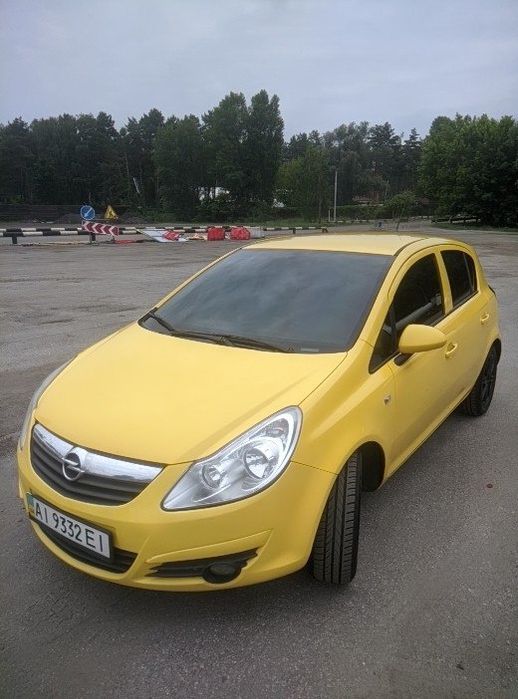 Продаю свою автівку Opel Corsa
