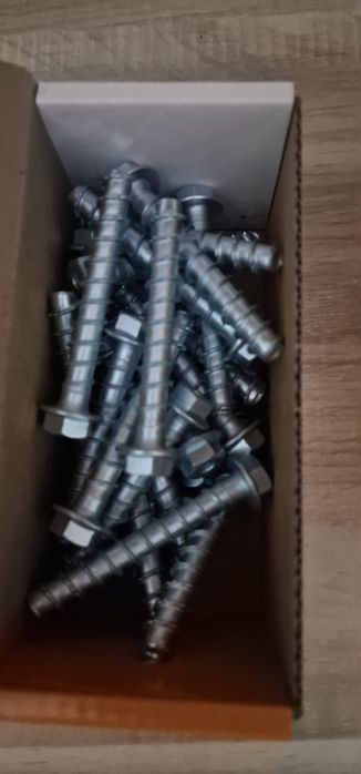 Śruby do betonu 80/120 mm.