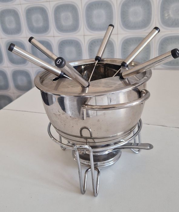 Fondue em inox com acessórios