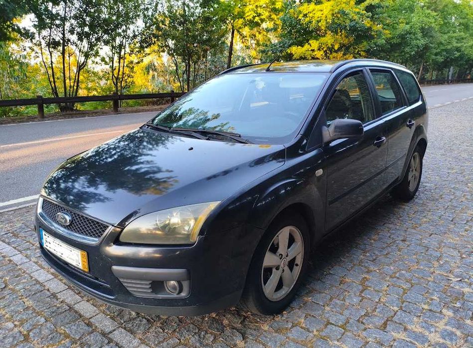 Ford Focus SW 5Lugares. 1.6 TDCi Sport, Carrinha a Diesel de 2005