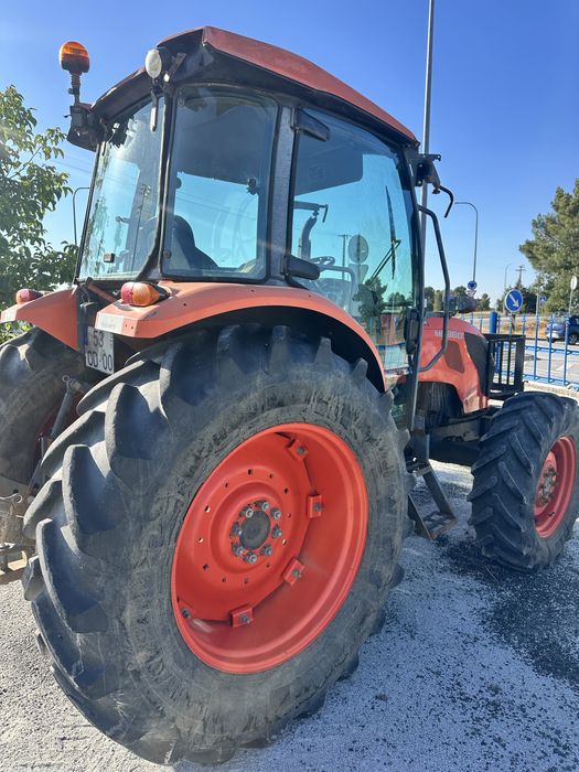 Trator kubota M9960
