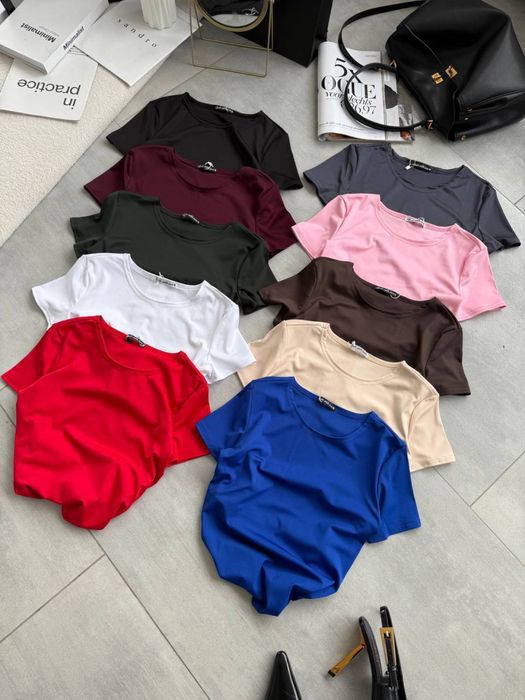 SKIMS футболки топи та боді