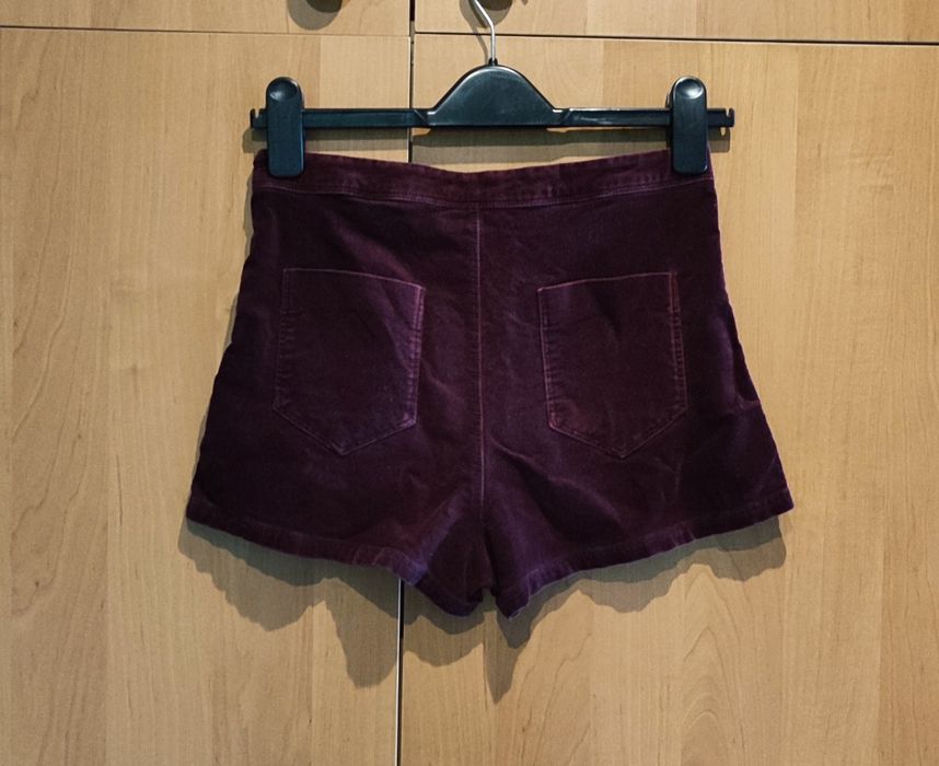 River Island Welurowe bordowe spodenki r.8