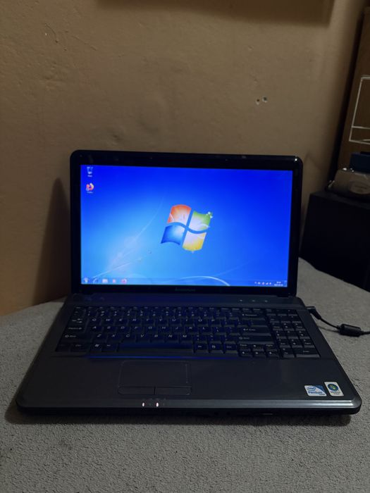 Laptop Lenovo model G550