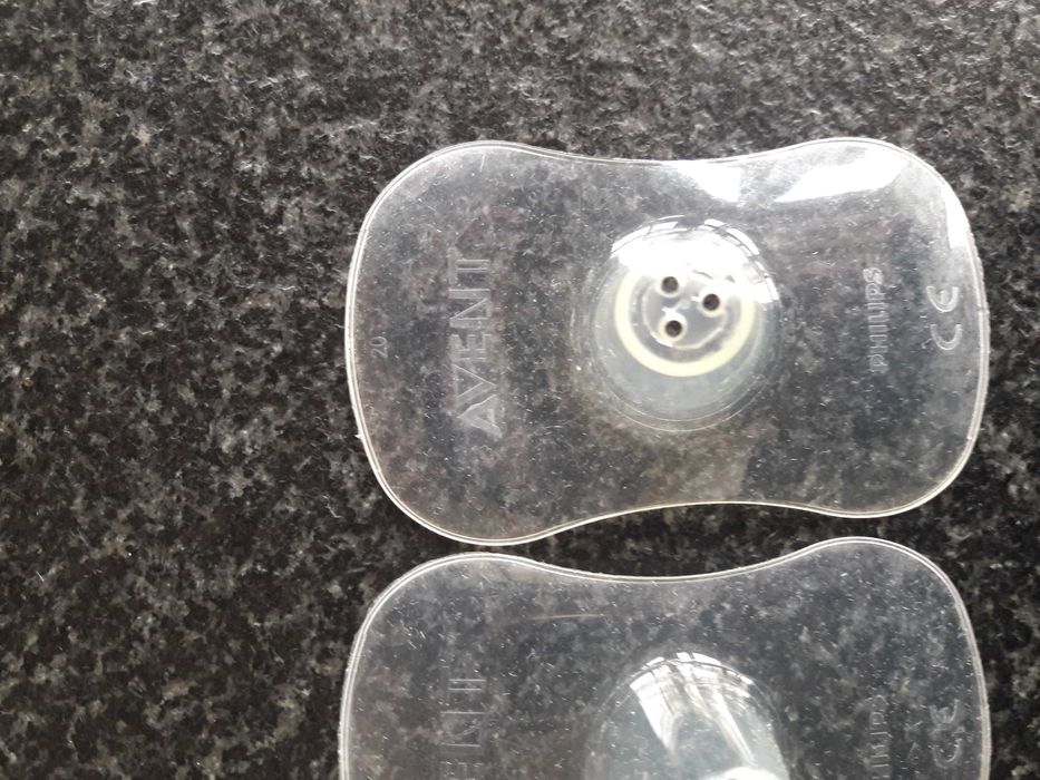 nakładki AVENT na sutki osłonki do karmienia