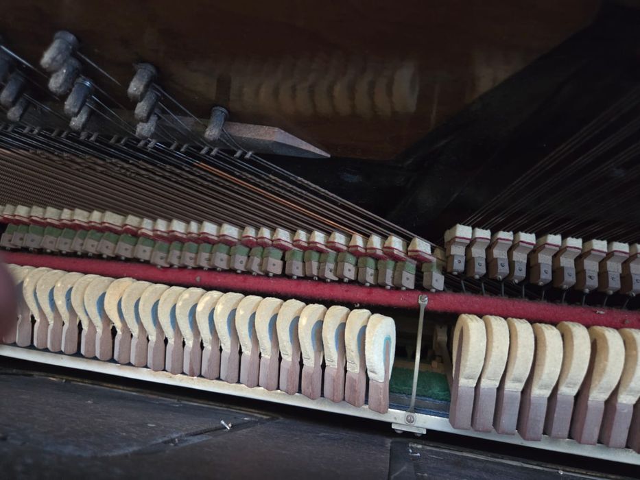 Piano alemão em bom estado ,