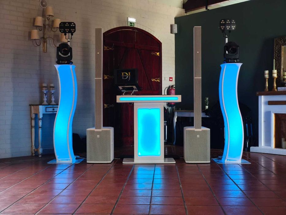 Cabine de DJ personalizada com LEDs