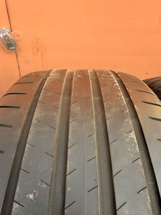 Bridgestone 255/35r21