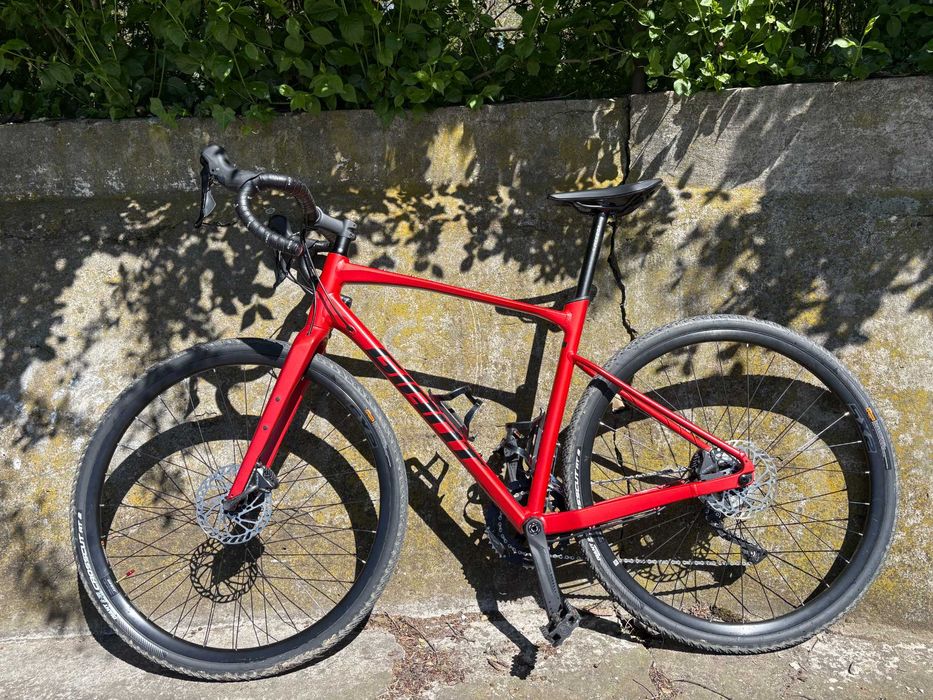 Rower gravel Giant Revolt 1 roz. M/L czerwony