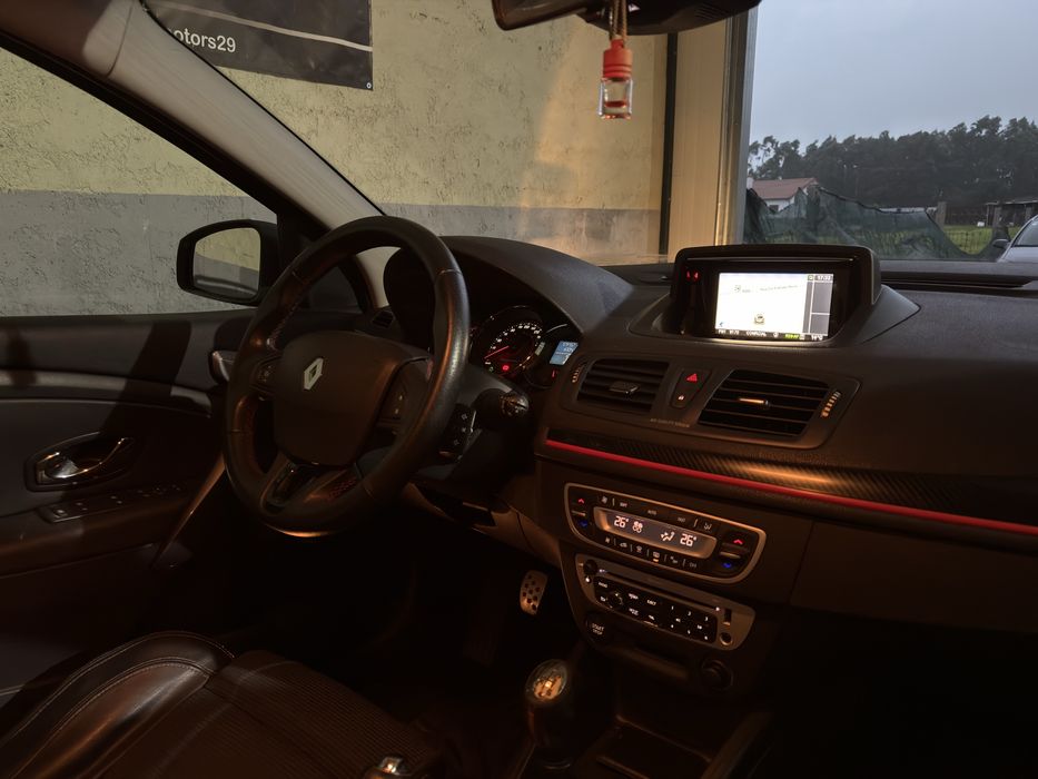 Renault Megane Break GT Line 1.5 DCI 110cv - Desde 120€ Mês