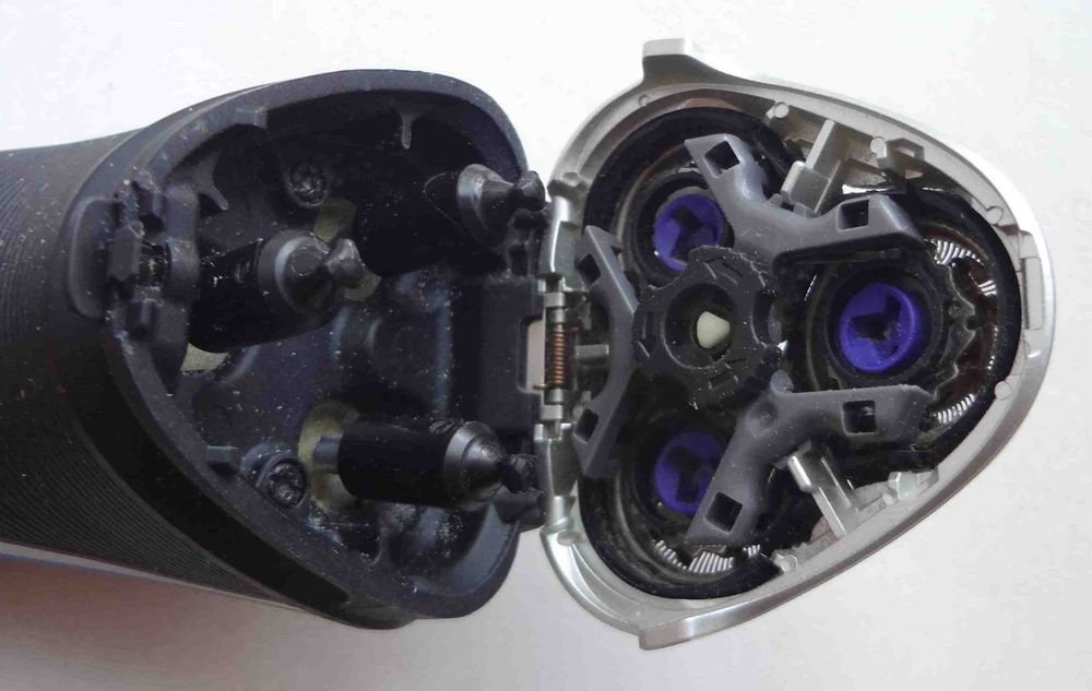 Электробритва Philips Norelco Aquatec AT810