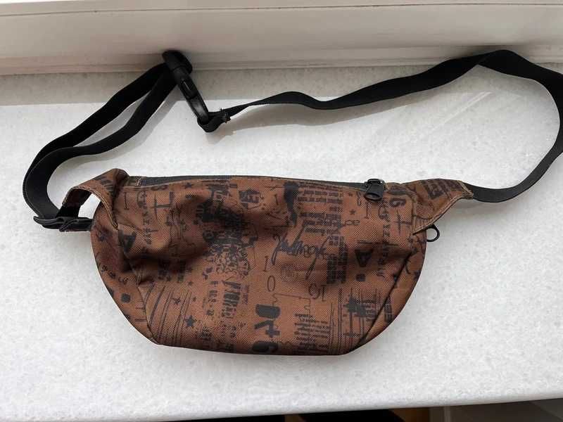 Brązowa nerka JanSport