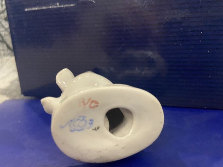 Девочки с мячиком, ЛФЗ.