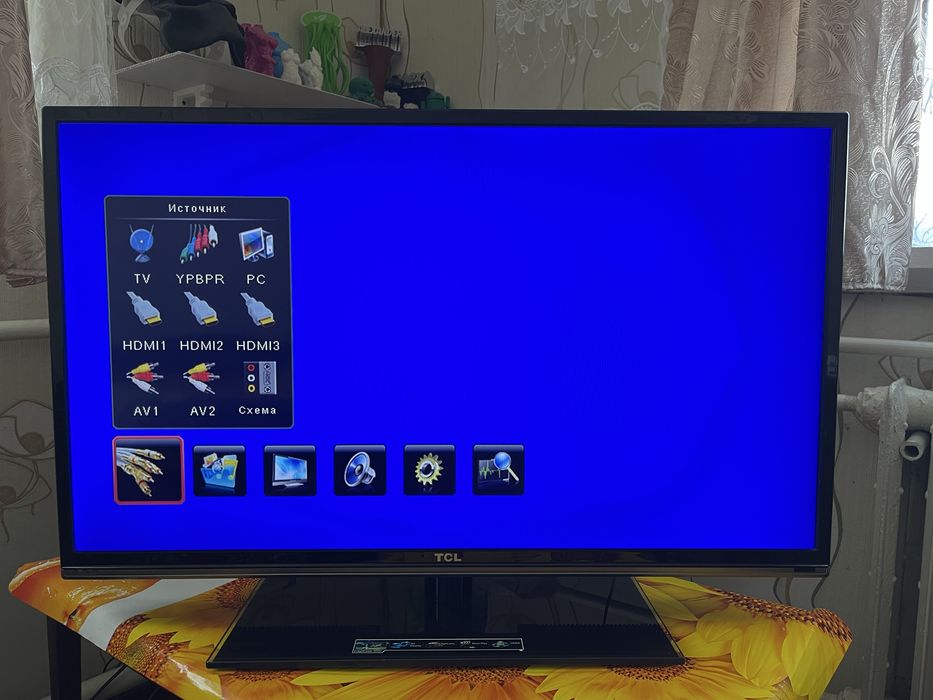 Телевізор 3D.  TCL 39E5000F3D