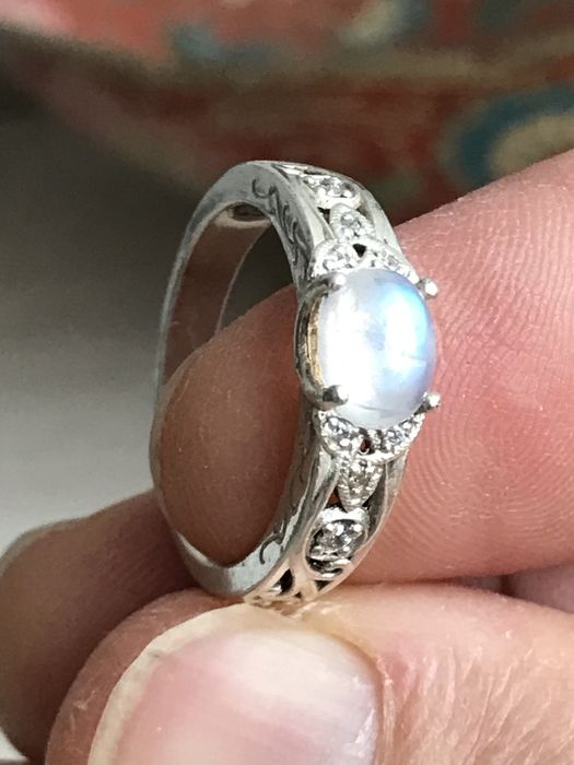 Кольцо перстень лунный камень одуляр серебро