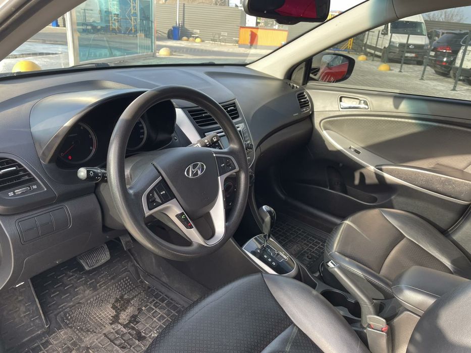 Продам Hyundai Accent 1.6 дизель автомат