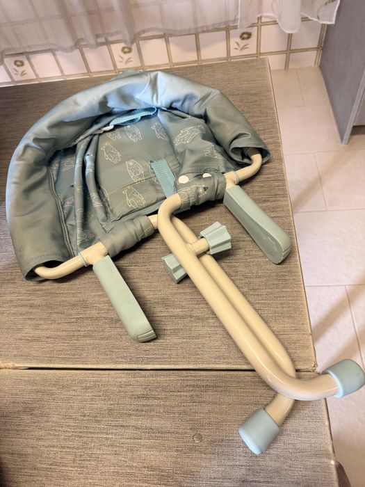 Cadeira de mesa portátil Badabulle – dobráv
