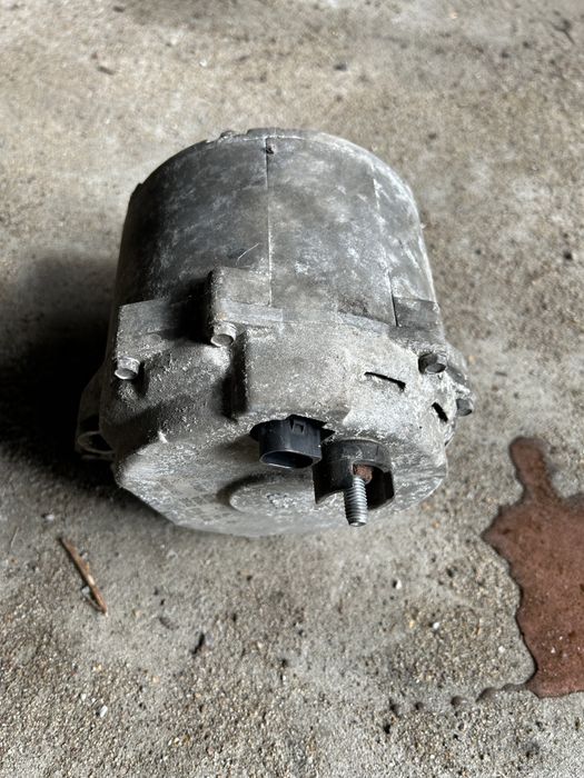 Audi a8d3 lift 4.2 alternator chłodzony płynem