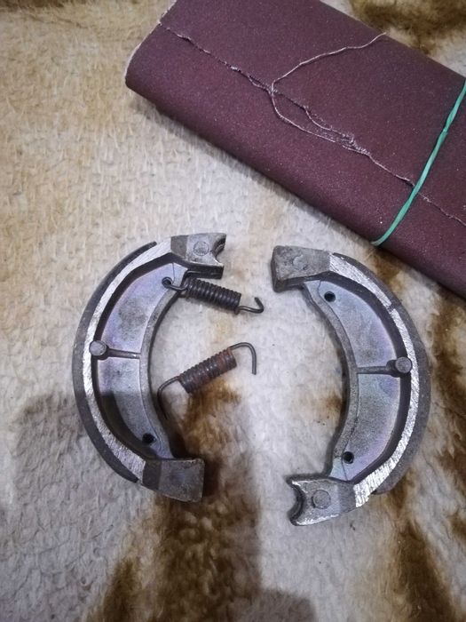 Продам колодки на скутер