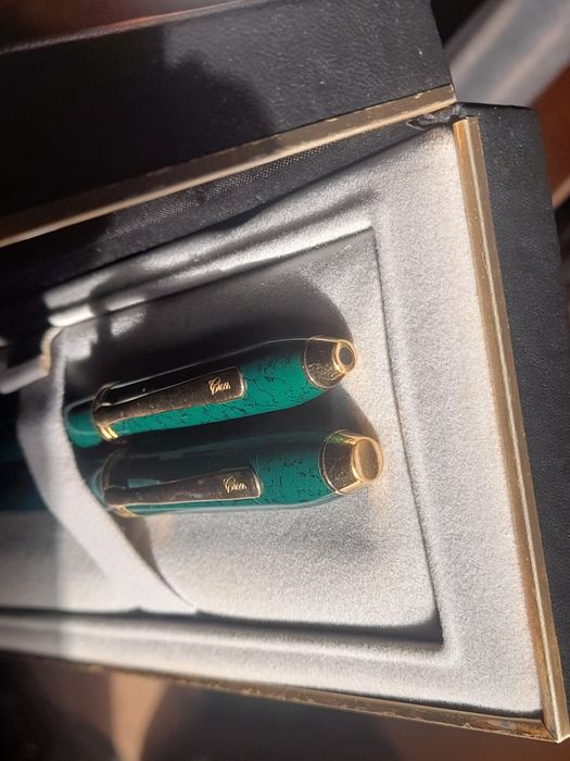 Canetas Cross Tawnsend