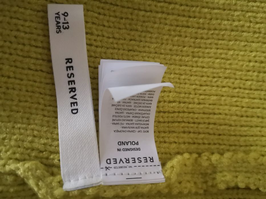 Czapka Reserved z naszywką GREAT