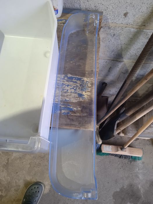 Поличка до холодильника  Арістон