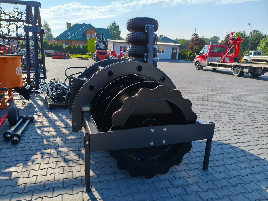 Od ręki! Wał Pryzmowy MT2 z dociskiem bocznym  Metal technik Raty