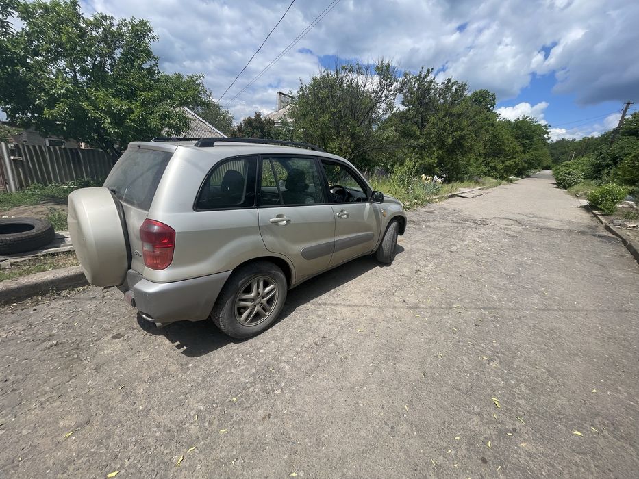 Toyota RAV4 2004 года обмін