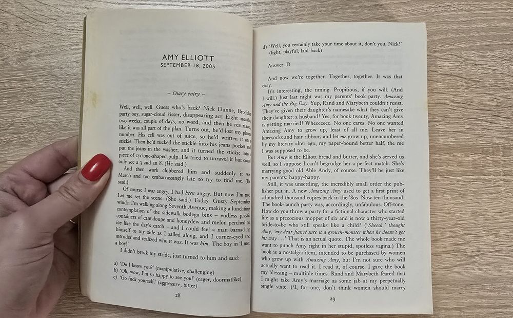 Продам книгу "Gone Girl" Gillian Flynn