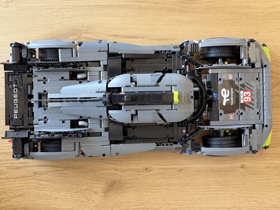 LEGO Technic 42156 Peugeot 9X8 Le Mans