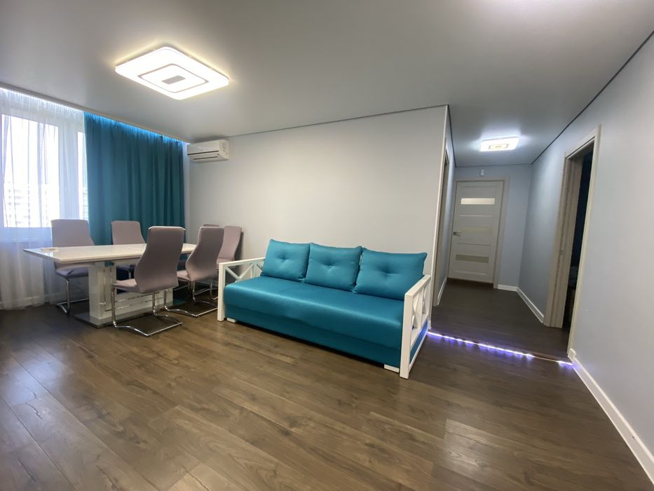 Продам 4 квартиру, пр. Л. Свободы 39, м. « Победа»