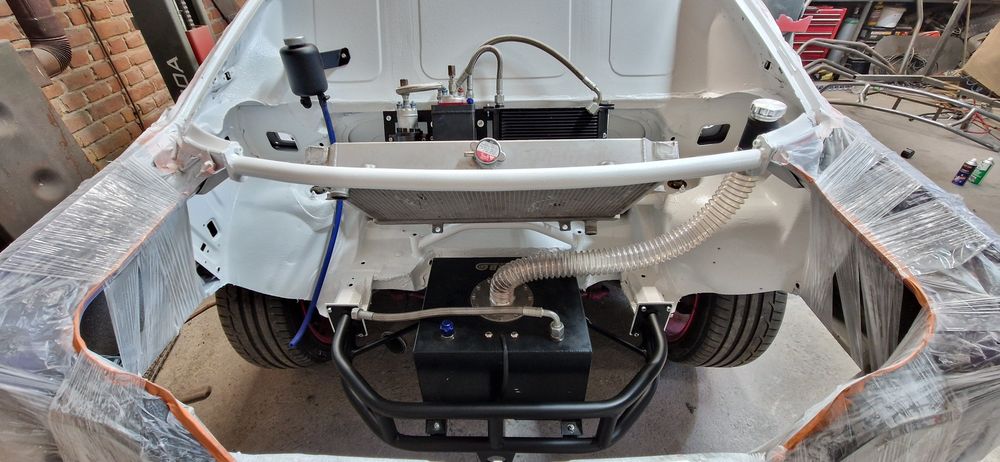 Kosz pod bezpieczny zbiornik fuel gasket e36 e46 e92 e82 bmw