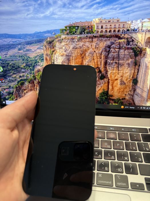 Дисплей iPhone  16 pro max