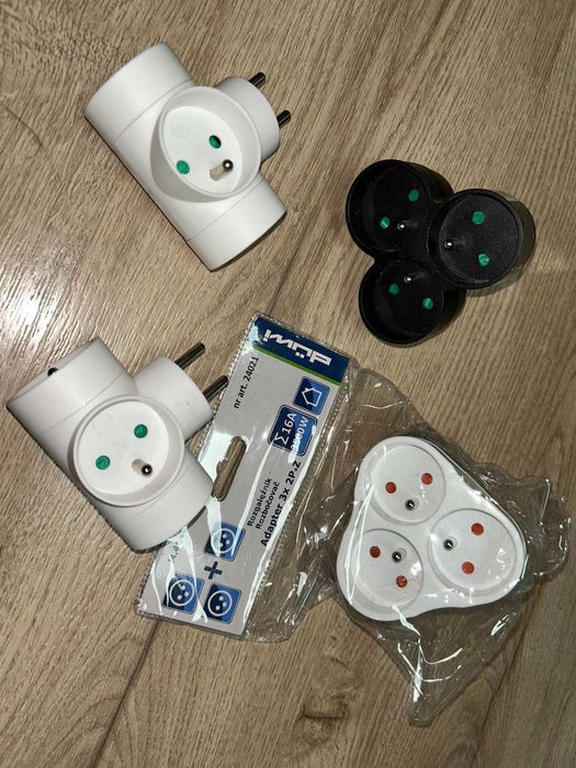 Rozgałęźnik , adapter 4 szt