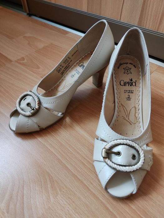Czółenka Caprice 35,5 cm beżowe Vintage
