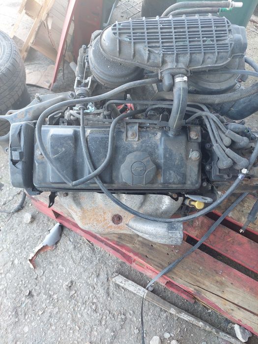 Motor peugeot 106 1.1