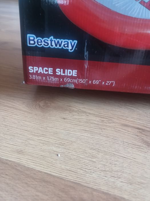 wodna zjeżdżalnia Bestway Star Wars Space Slide.