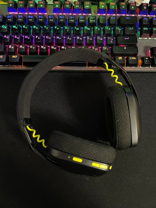 Навушники Logitech G435.