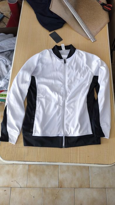 Casaco desportivo Roly Iliada Kids — novo — Tamanho 12 anos