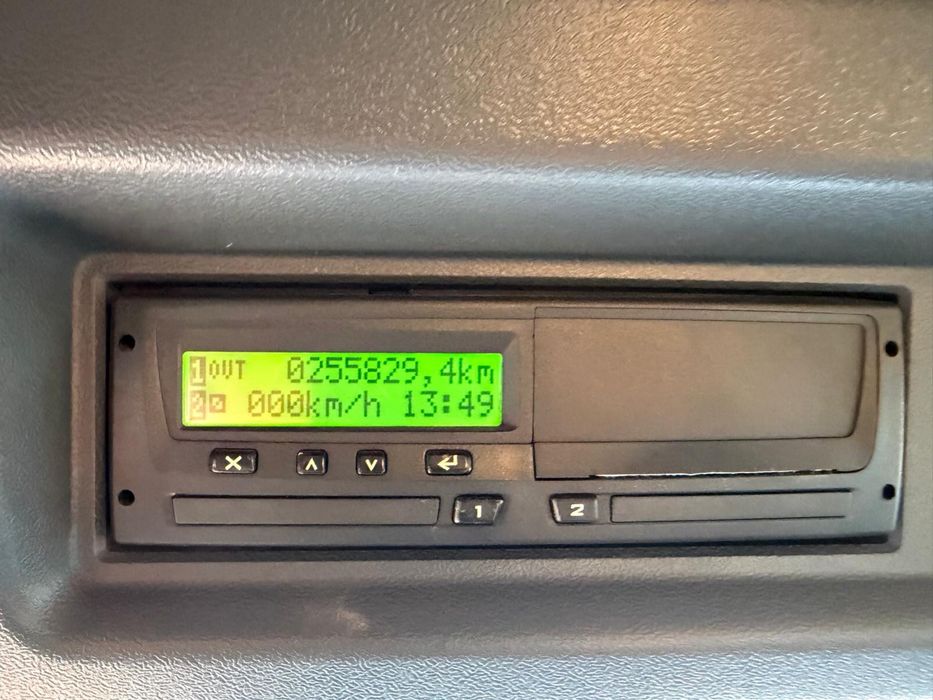 Scania G320 com grua  15 M e bascula