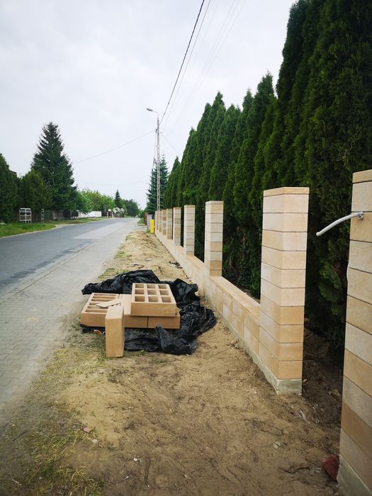 Montaż, murowanie ogrodzeń łupanych , gładkich , nowoczesnych i innych