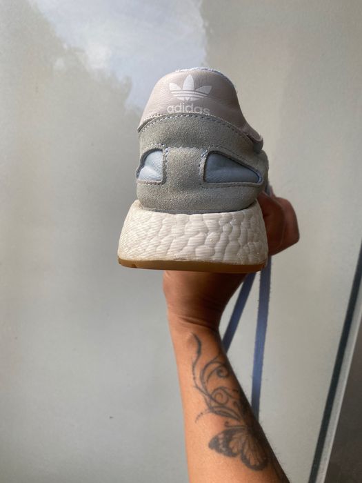 Adidas azul bebé tamanho 36.5