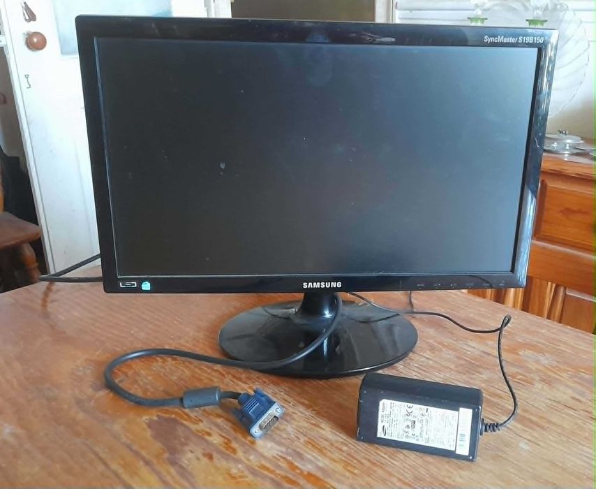 MONITOR Samsung 18.5 polegadas