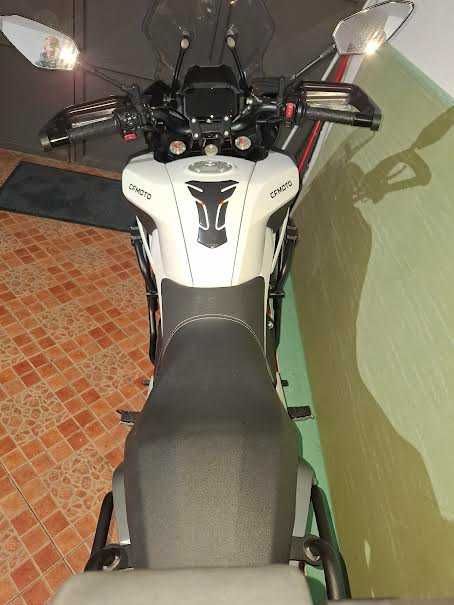 Mota CFMoto 700 MT usada como nova 6150 km, Abril 2024