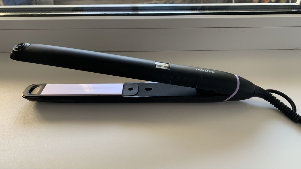 Випрямляч для волосся PHILIPS STRAIGHTCARE BHS674/00 BLACK