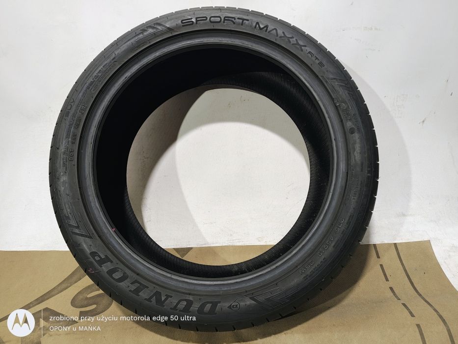 1xDunlop Sport Maxx RT2 SUV 235/45R19 7.5mm DOT 25